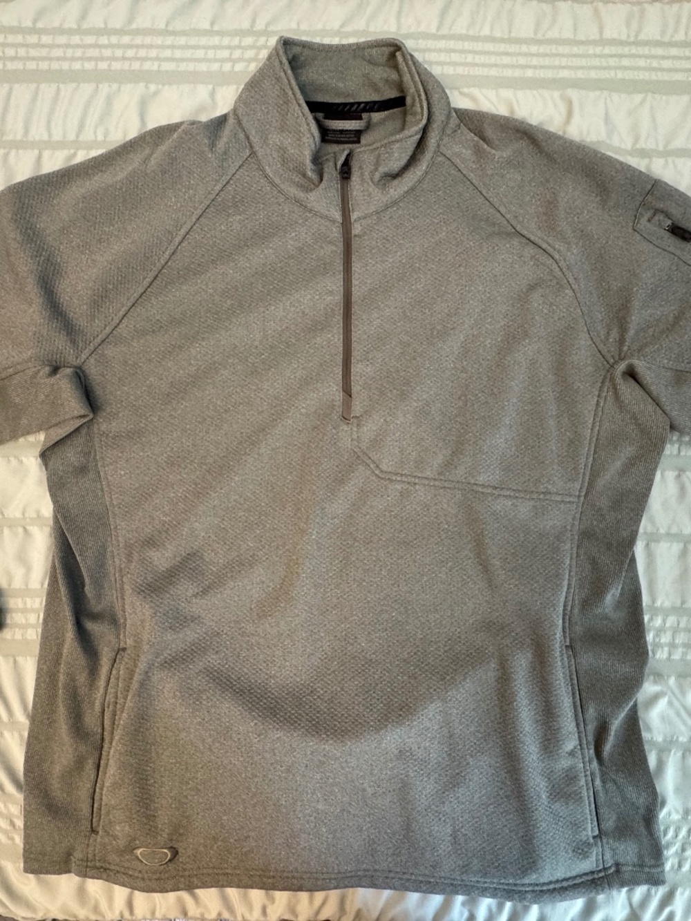 Men’s Oakley  Quarter Zip Pullover XXL Gray Performance Jacket